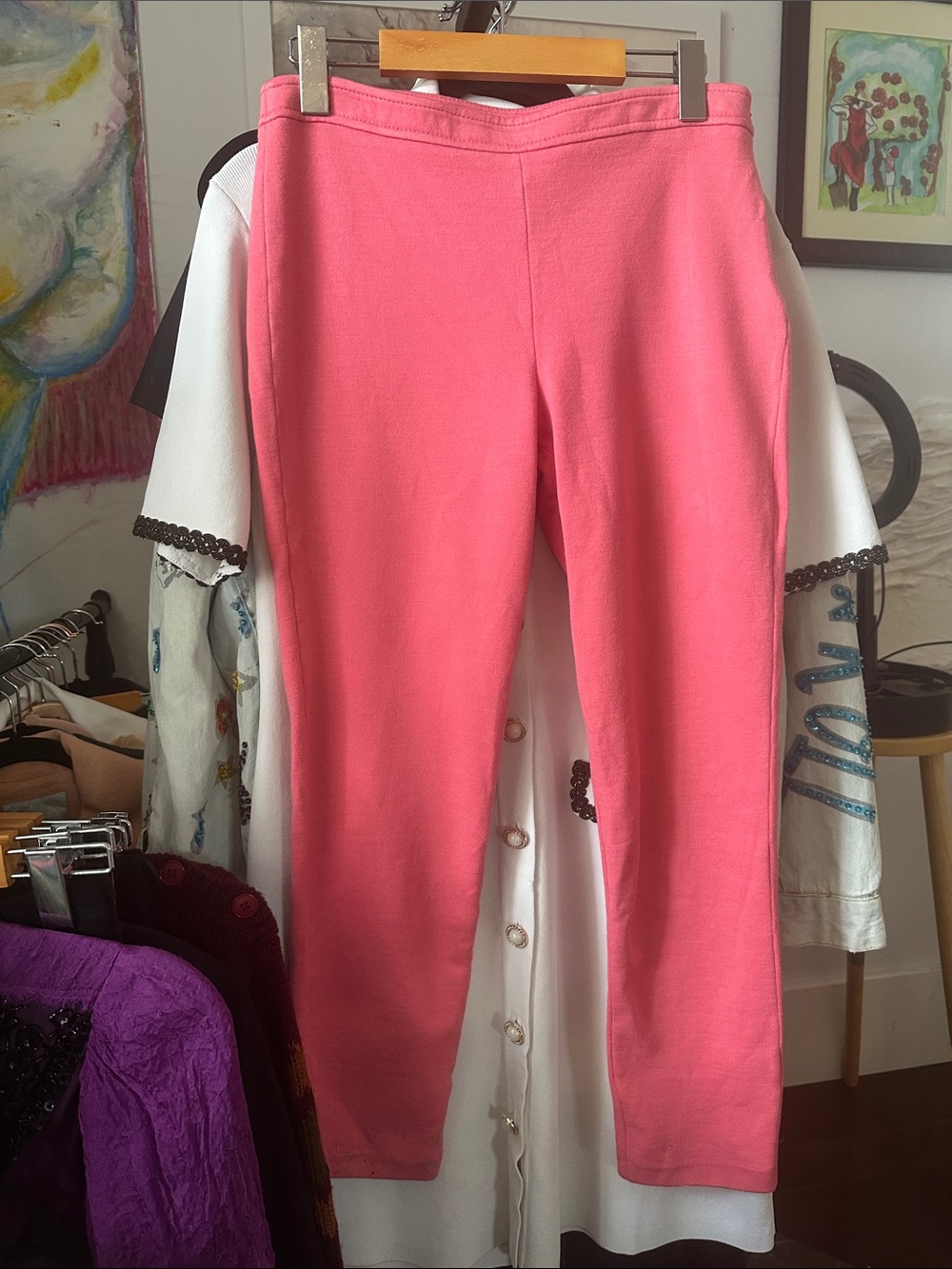 31” waist St. John Knit pants sz 6 St. John fits bigger
